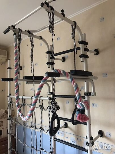 Шведская стенка с турником и брусьями Romana