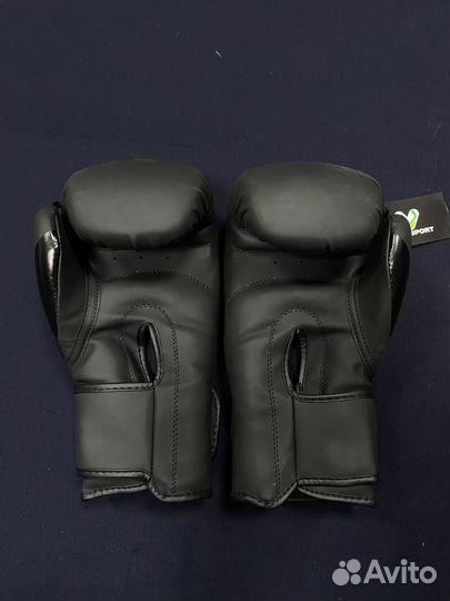 Боксерские перчатки Venum black