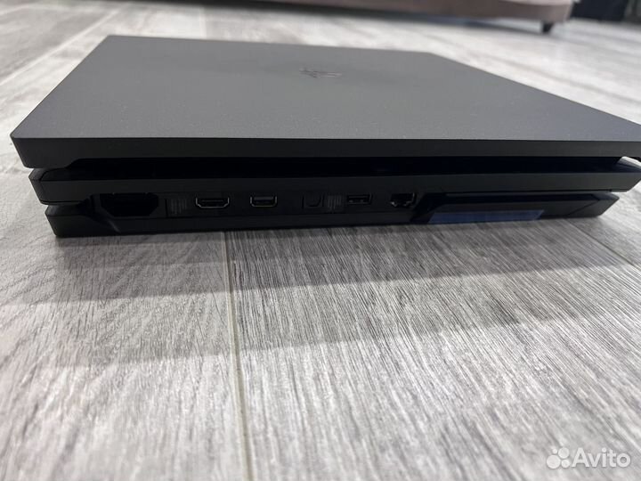 Playstation 4 Pro + VR