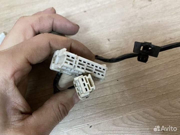 Проводка двери передней правой Nissan Avenir W11 с