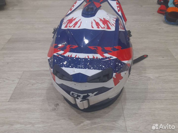 Кроссовый шлем