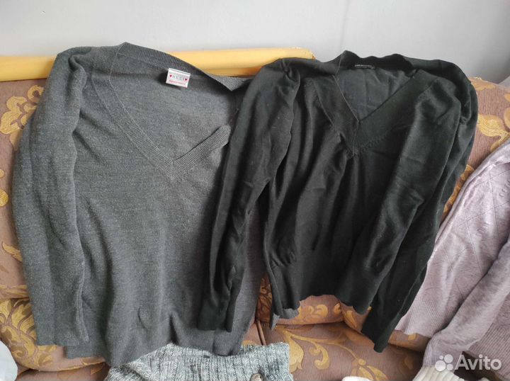 Свитер 44