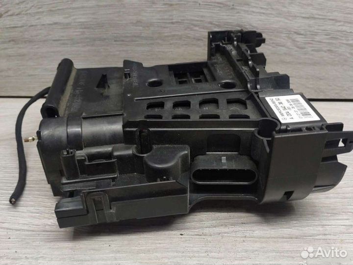 Блок предохранителей Mercedes C W204