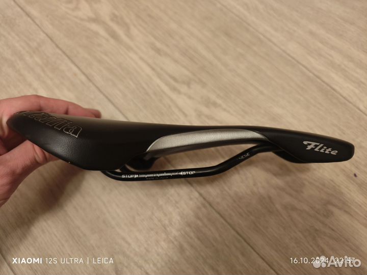 Седло для шоссейного велосипеда