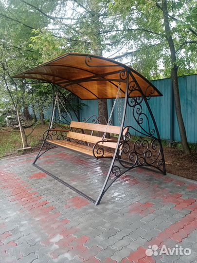 Садовые качели новые