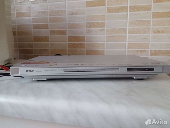 DVD плеер BBK DV615SI