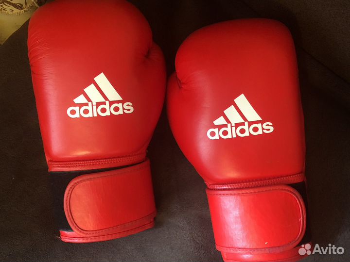 Боксерские перчатки 10 oz adidas aiba