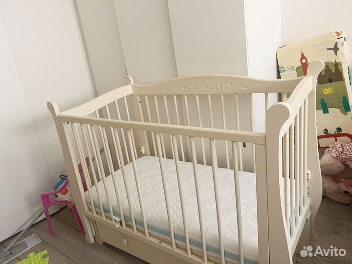 Детская кроватка