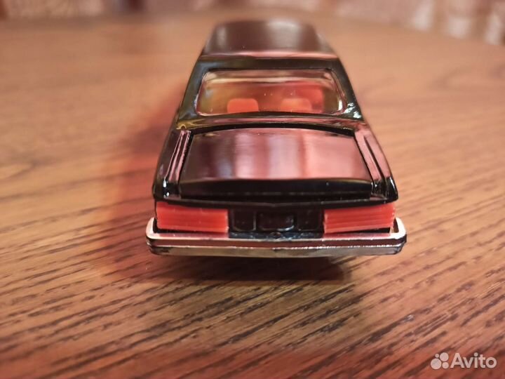 Коллекционная модель Чайка Газ 14