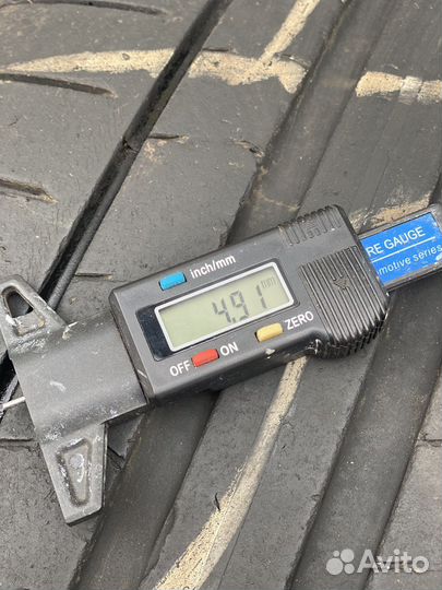 Pirelli P Zero PZ4 275/35 R21 и 315/30 R21