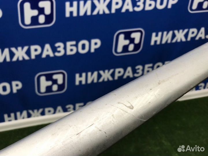 Молдинг двери передний левый Toyota Avensis 2