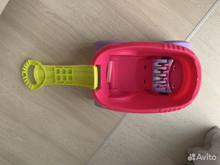 Megablocks: стол + тележка + 3 больших набора