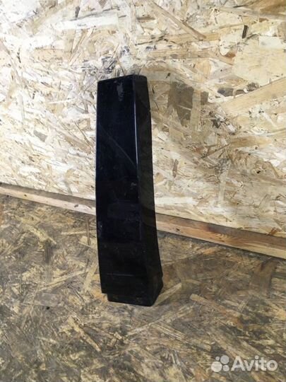 Накладка стойки левая Skoda Rapid