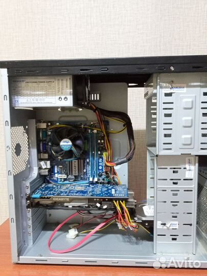 Игровой компьютер e5440/8gb ddr3/hd 7870/500gb hdd