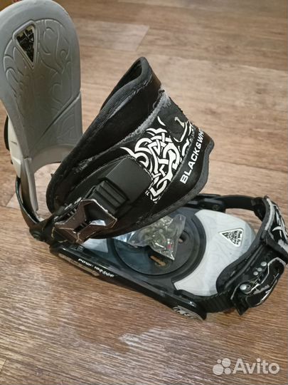 Крепление для сноуборда М и ботинки р 40