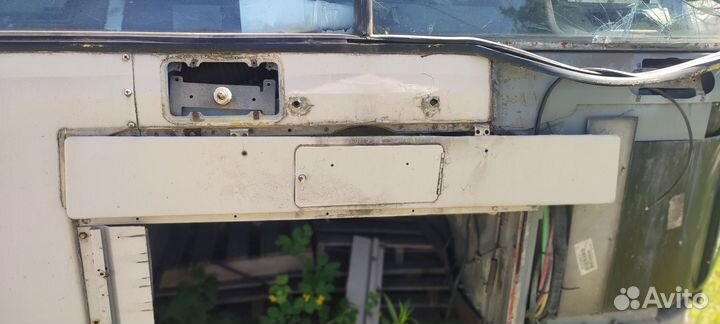 Интернационал 9800