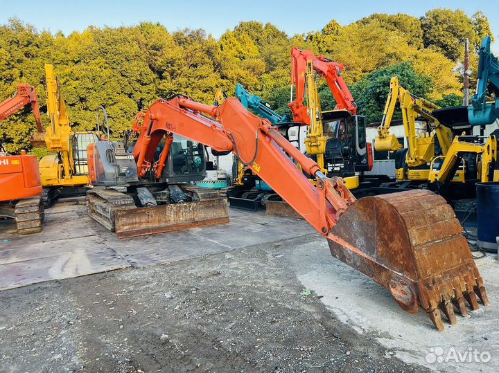 Гусеничный экскаватор Hitachi ZX135US-3, 2012