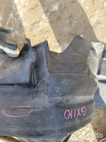 Toyota mark 2 110 подкрылок левый 02-07г