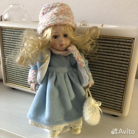 Кукла фарфоровая коллекционная