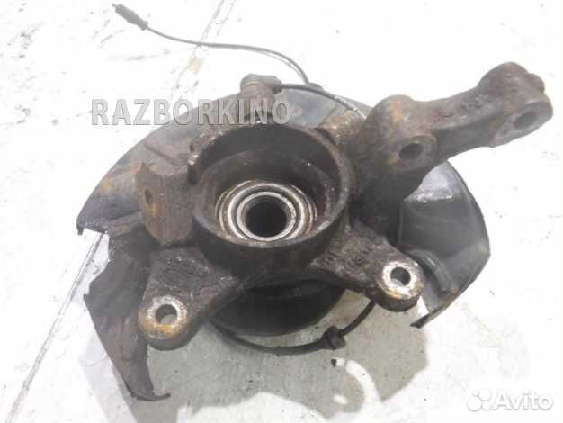 Кулак передний левый