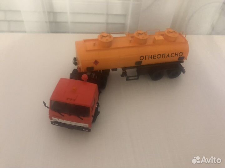 Камаз-54112 с прицепом Нефаз-96742