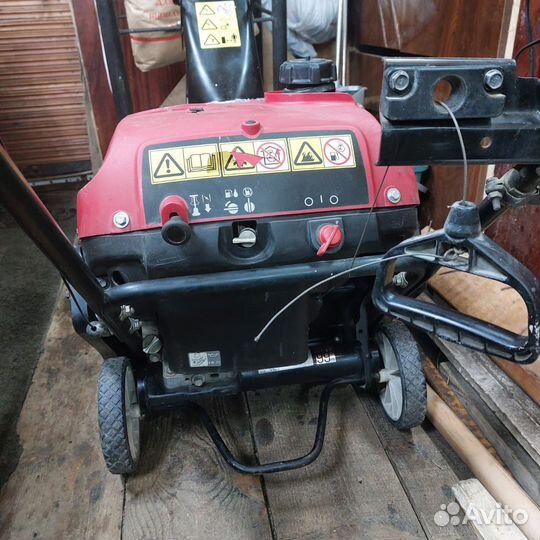 Снегоуборщик бензиновый самоходный бу