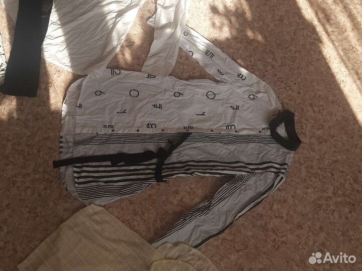 Школьные блузки и черные штаны рост 158 164