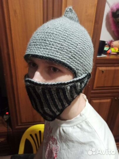 Шлем рыцаря, шапка