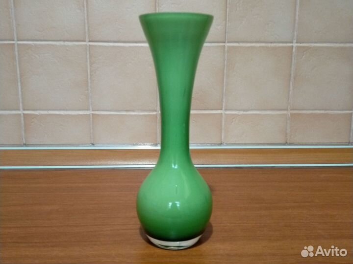 Вазы, кофейные пары,вилки,ножи