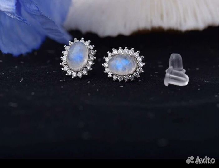 Серьги с лунным камнем