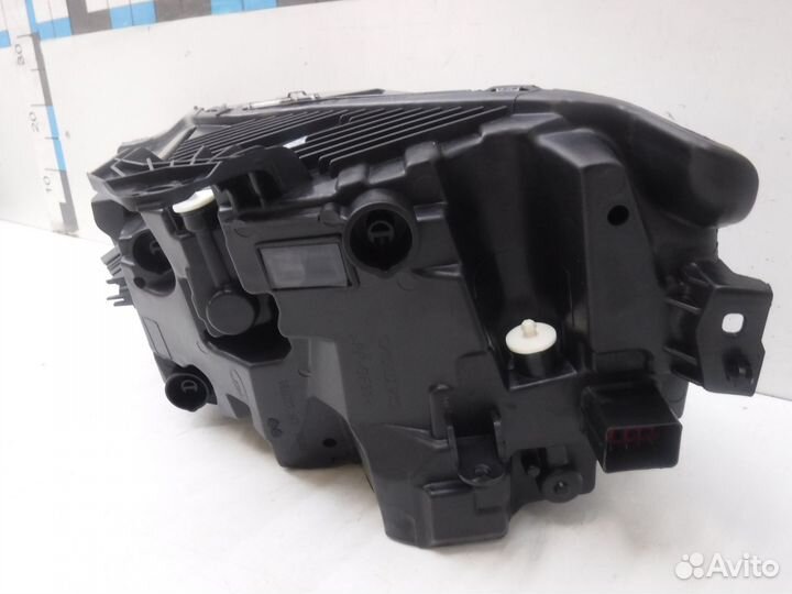 Фара правая Volvo XC60