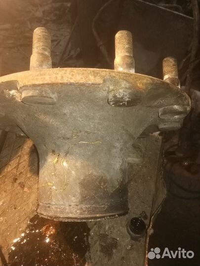 Ступица передняя 1026311 Volvo F 1000453