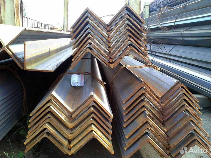 Уголок Б/У большой опт Металлопрокат