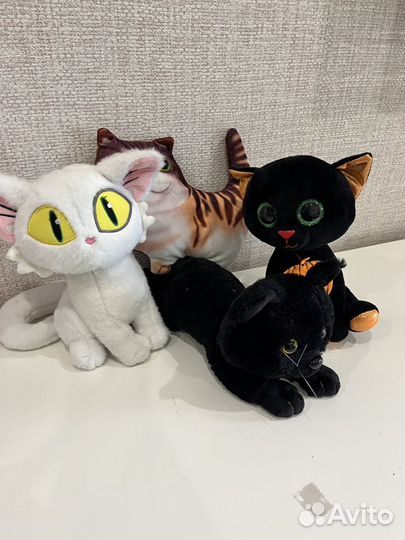 Мягкие игрушки коты