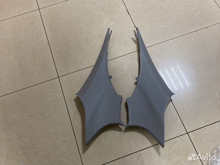 Обшивка пластик стойки RH+LH задняя camry 70