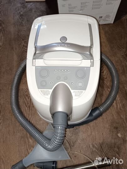 Моющий пылесос Zelmer Aquawelt 1700W, новый