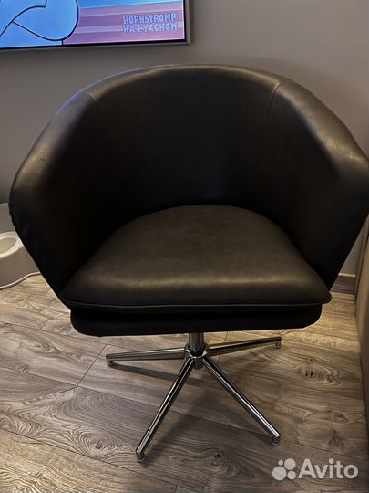 Продам кожаное кресло