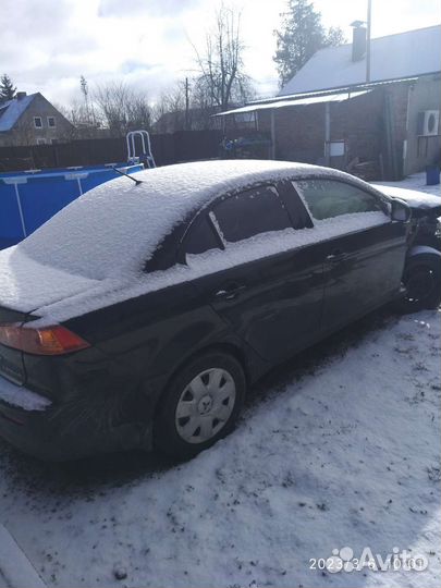 Mitsubishi lancer 10