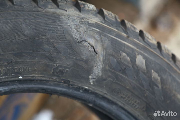 Nokian Tyres Hakkapeliitta 9 SUV 235/60 R18 107T