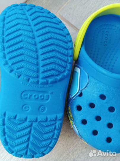 Сандали Crocs новые летские