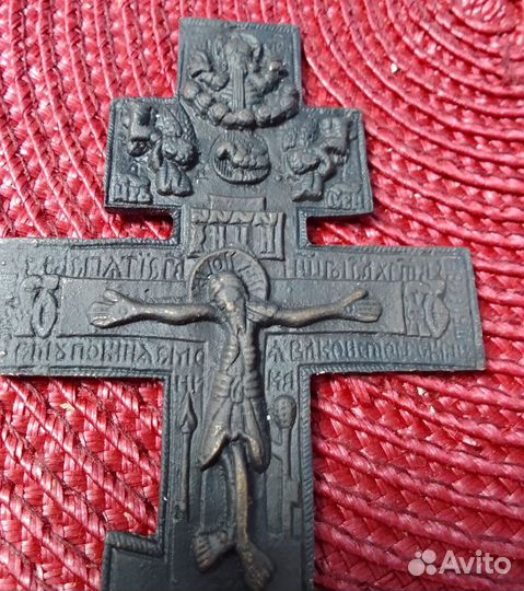 Крест Наперсный с легендой