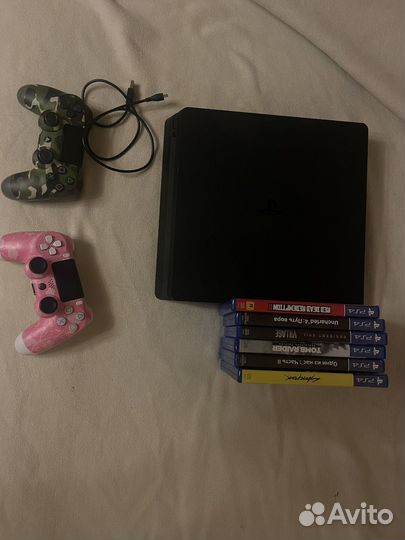 Sony PS4 slim