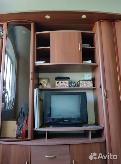 Стенка бу в зал