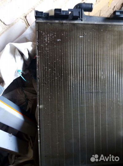 Радиатор на LADA Largus для мотора Рено