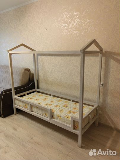 Детская кровать от 3 лет с матрасом