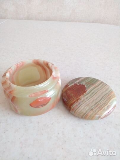 Шкатулка из оникса