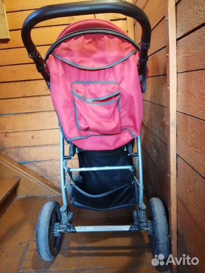 Прогулочная коляска