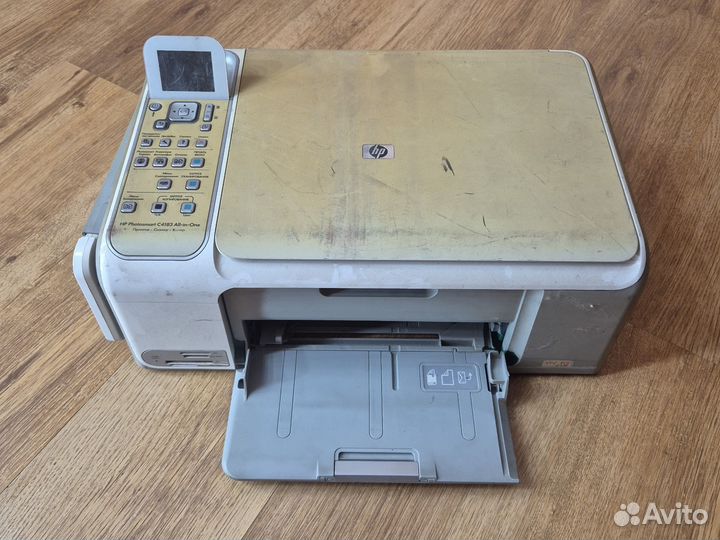 Принтер лазерный цветной hp