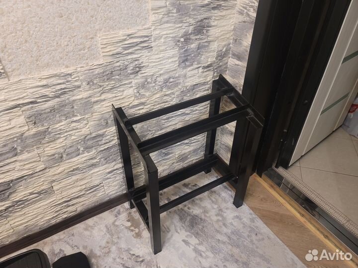 Стойка для гантелей