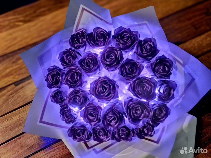 Светящийся букет из роз 23 вечные розы 8 марта